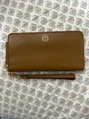 Tory Burch Women's Robinson Zip Continental Wallet